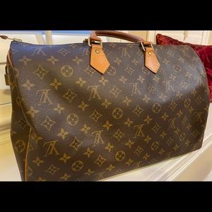 ❌SOLD❌ Authentic Louis Vuitton Speedy 40